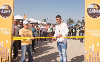 Oscar Pereiro inauguró el Village de Salta y con el paseo familiar, dio comienzo La Etapa Argentina